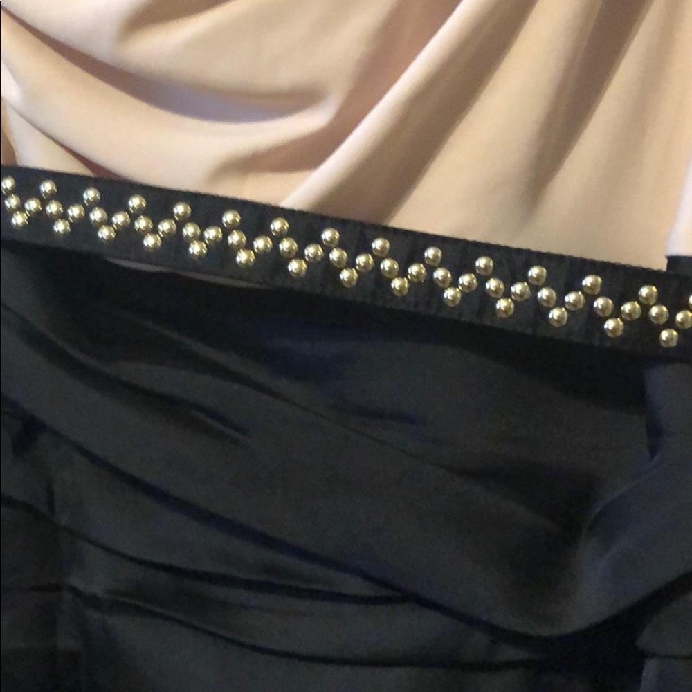 Express dress - Picture 3 of 5